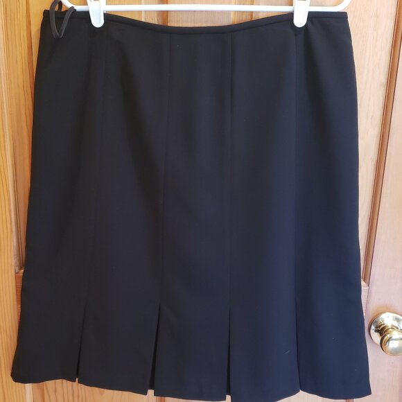 Kasper Separates Women's A-Line Pleated Skirt, Size: 14 - Picture 2 of 15